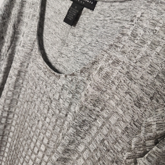 Plus Size Grace Elements Silver Gray Blouse Top Size 1X - Picture 4 of 7